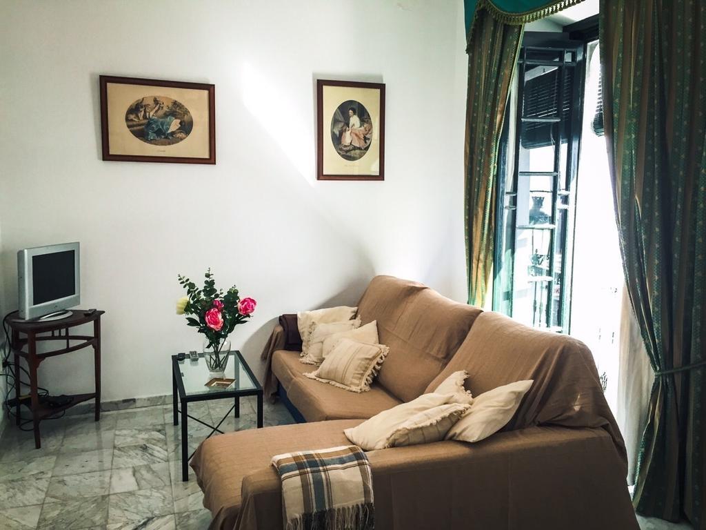 カサジャ・デ・ラ・シエラ La Casa De Manoloヴィラ 部屋 写真